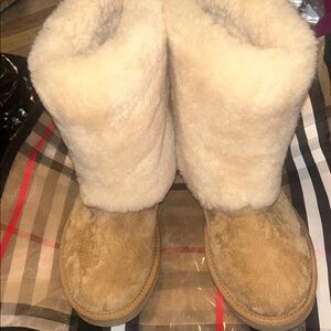 UGG PATTEN CHESTNUT SUEDE BOOTS